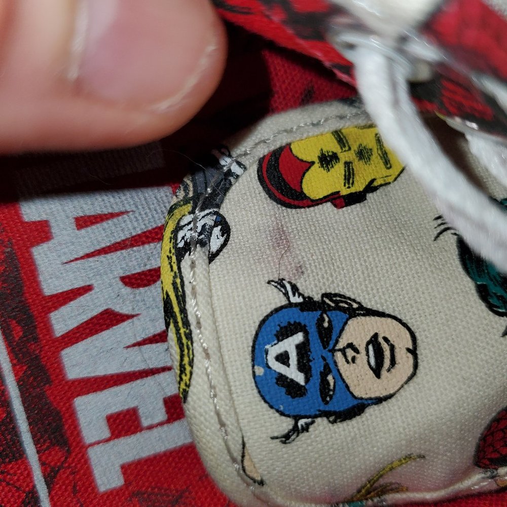 Vans Marvel Womans 7 - Mens 6 - Picture 2 of 14